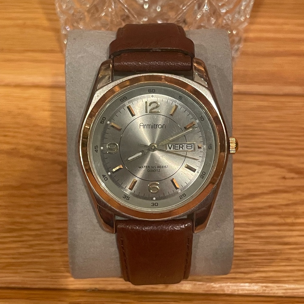 Armitron Spanish&English day display watch